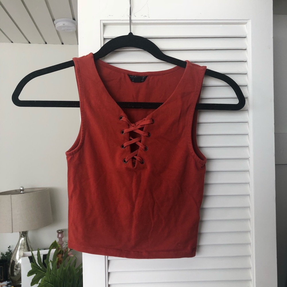 TOPSHOP LACE FRONT CROP